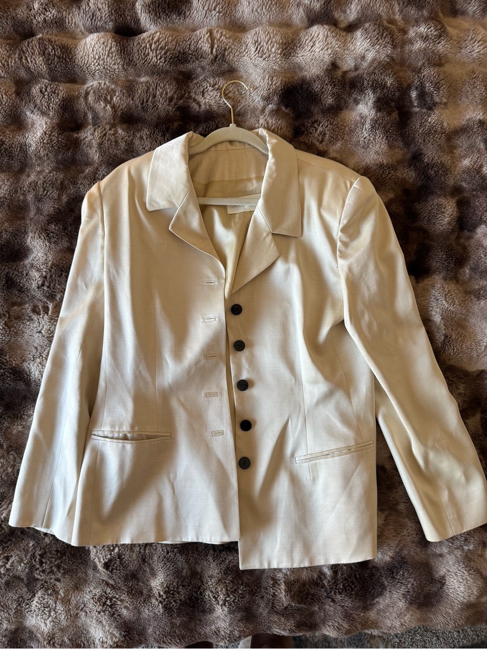 Women's Cream Tailored Button-Front Blazer Jacket